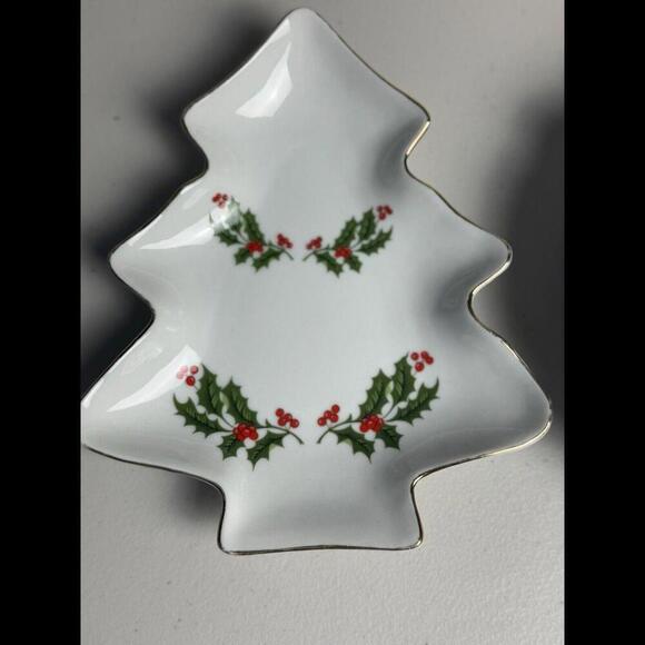 Kashima Christmas Holly Fine Porcelain Japan Trinket Dish Set Of 2 - Picture 2 of 6